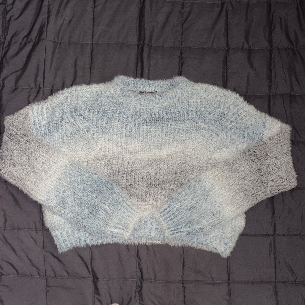 Wild Fable Blue and Gray Crew Neck Sweater